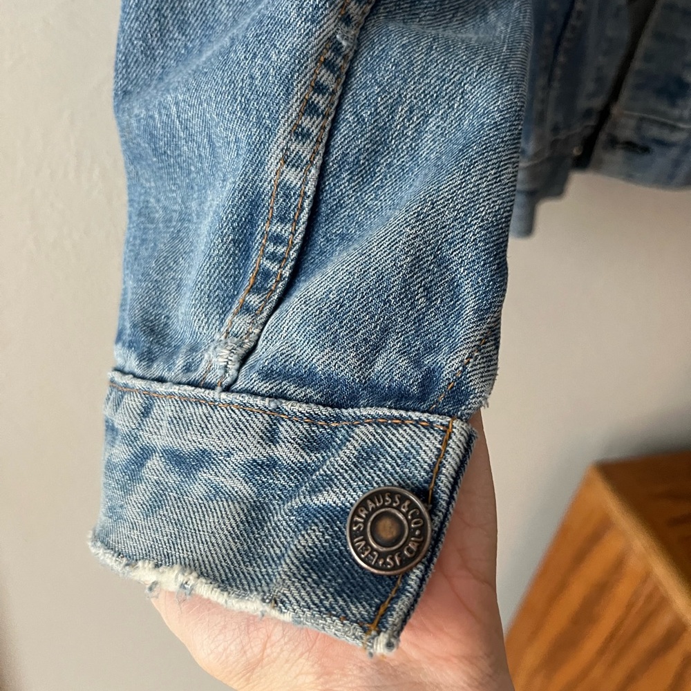 Big E Levi’s Denim Jacket - image 5